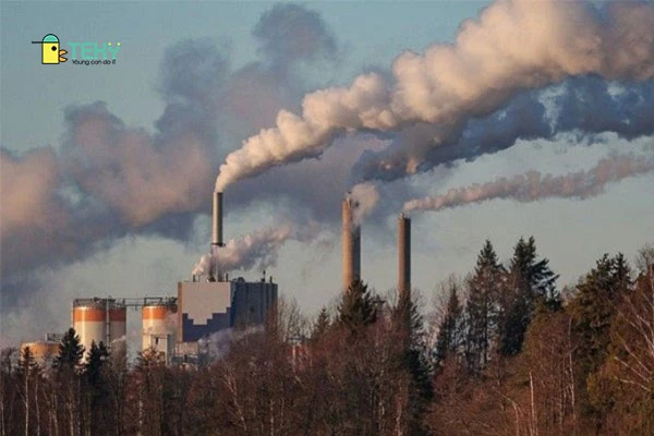 Khí metan bay lên từ các nhà máy công nghiệp