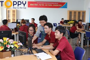 Khối kỹ thuật-công nghệ Trường Đại học Nguyễn Tất Thành