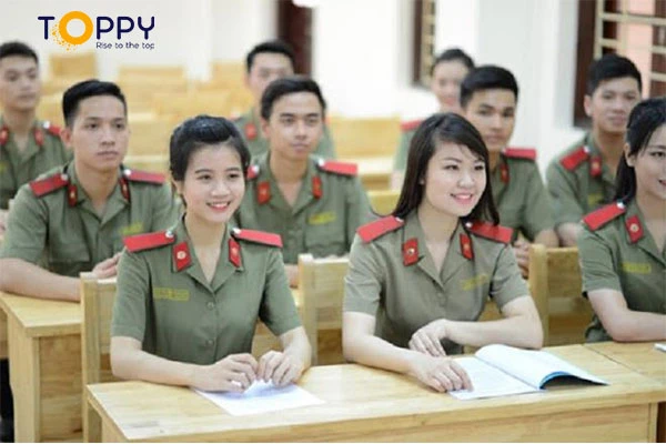 Sinh viên trường đại học kĩ thuật - hậu cần công an nhân dân