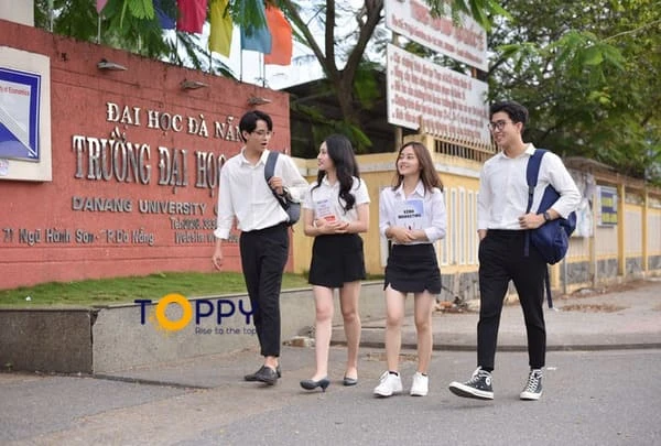 Sinh viên đại học Đà Nẵng